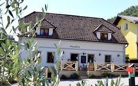 Guest House Pod Grebenom